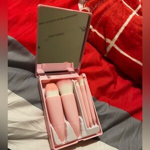 ✨⭐️Mirror x makeup brushes